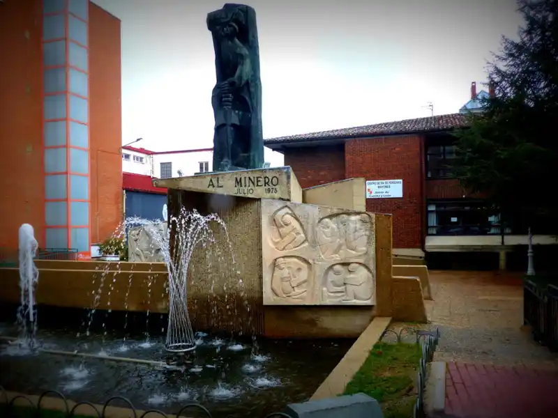 Monumento al minero en Mis recuerdos de Guardo. AFA Guardo