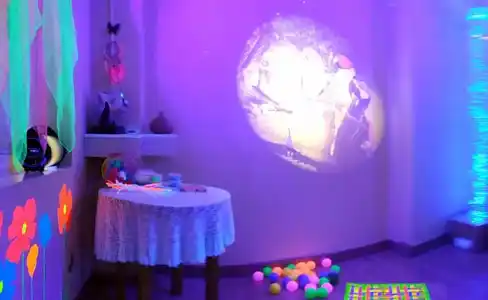 ¿Qué ofrecemos? Sala de estimulación multisensorial en AFA Guardo